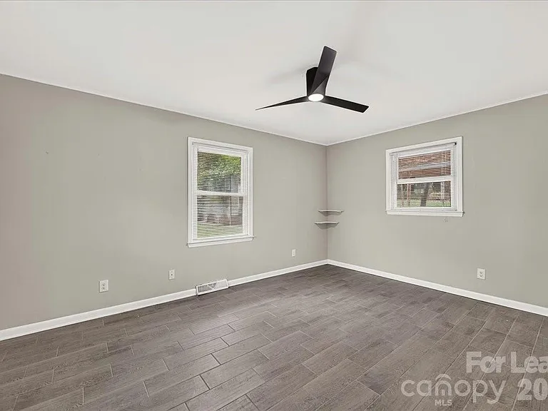 3237 Harrow Pl — Photo 14