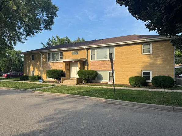 7233 38th Pl APT 1, Lyons, IL 60534