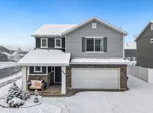 3502 S Poplar Ln, Syracuse, UT 84075