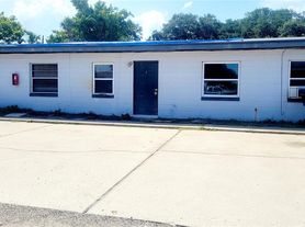 424 N Charles St, Daytona Beach, FL