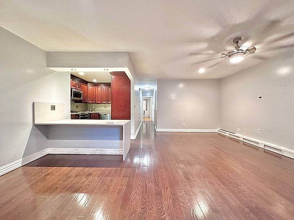 2nd image of 117 Hart St #1