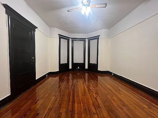 1st image of 125 Amersfort Pl #1