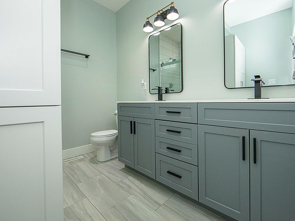 3rd image of 4821 Prairie Dock Rd