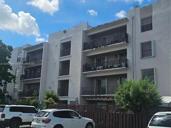 5625 W 20th Ave APT 208, Hialeah, FL 33012