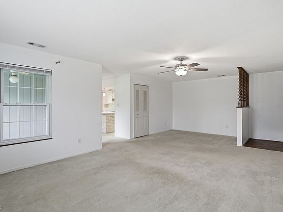 5th image of 1602 Queensbridge Sq APT 7