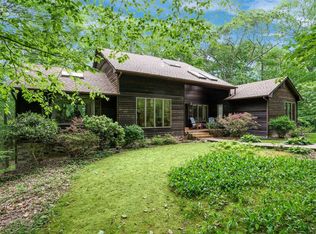1 Carman Ln, Saint James, NY 11780