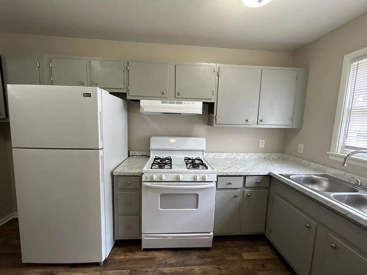 Building Photo - 37 Willa Dr #B