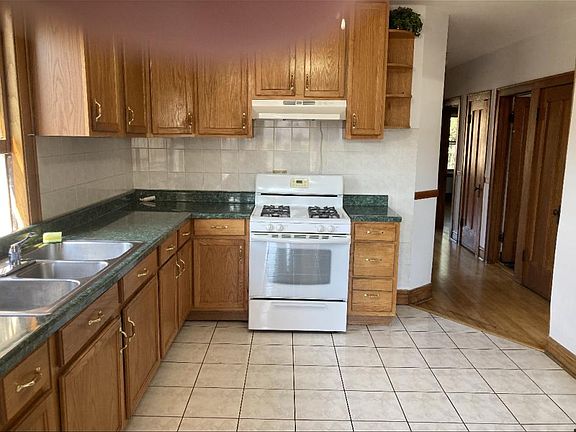 5th image of 3353 N Lawndale Ave APT 5
