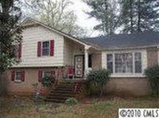 6800 Ludwig Dr, Charlotte, NC 28215