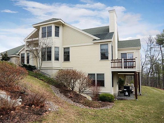 3rd image of 35 Carriage Hill Cir #35