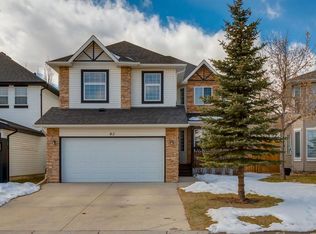 82 E Hidden Ridge Vw NW, Calgary, AB T3A5V8