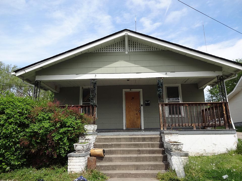 1st image of 439 NE Atlantic Ave