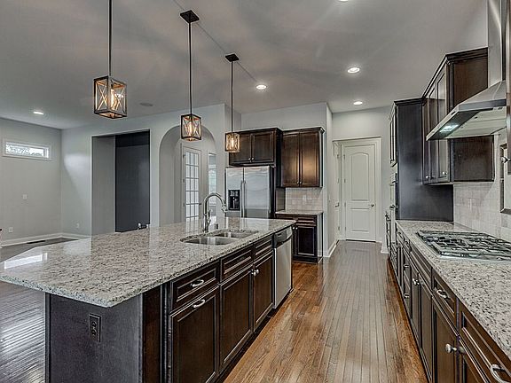 5th image of 2413 Winter Woods Ct