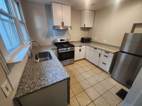 1703 Goodman Ave