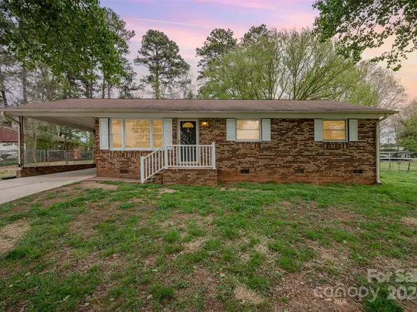 3758 Branding Iron Dr, Gastonia, NC 28052