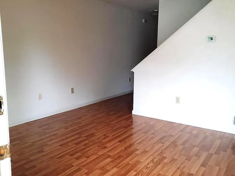 51 N Cherry St — Photo 4