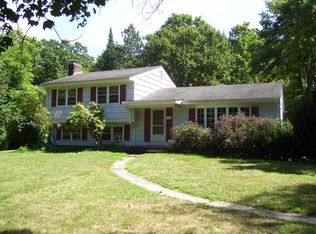 771 Fowler Rd, Northbridge, MA 01534