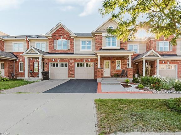 2nd image of 13 Arbourview Cres