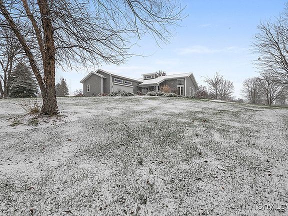 4th image of 8986 Wabasis Shores Dr NE