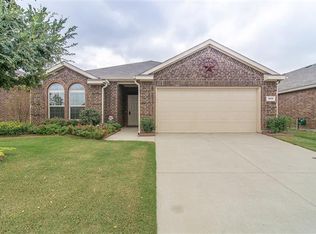 509 Partridge Dr, Aubrey, TX 76227