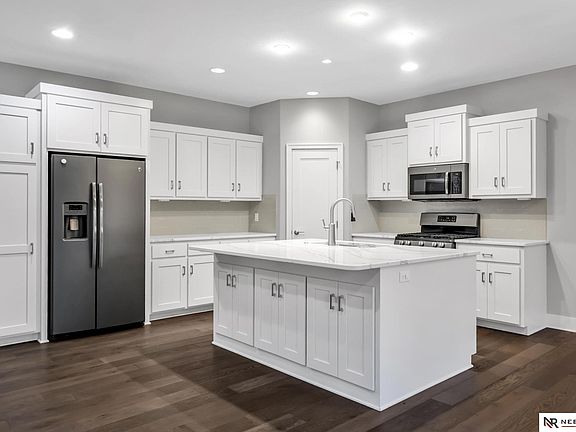 5th image of 17030 Aurora St