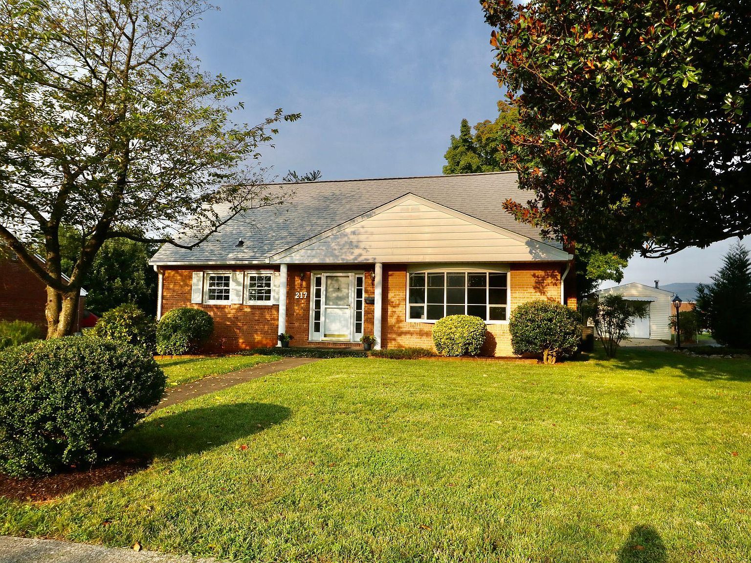 217 Lake Ave, Salem, VA 24153 Zillow