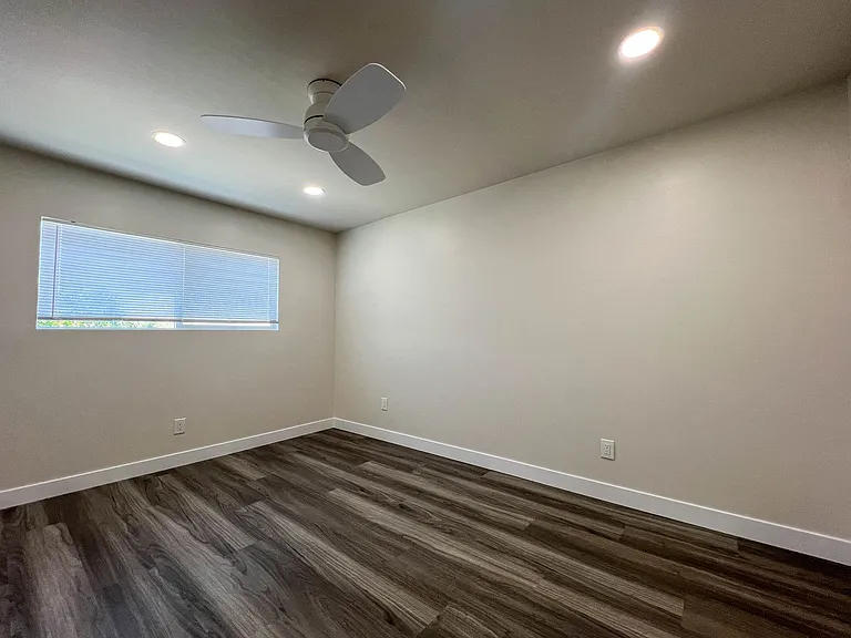 6535 Pickering Ave — Photo 22