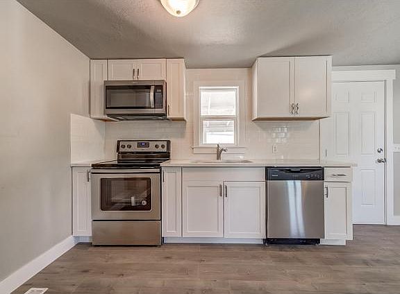 3rd image of 3116 W Appleton Dr