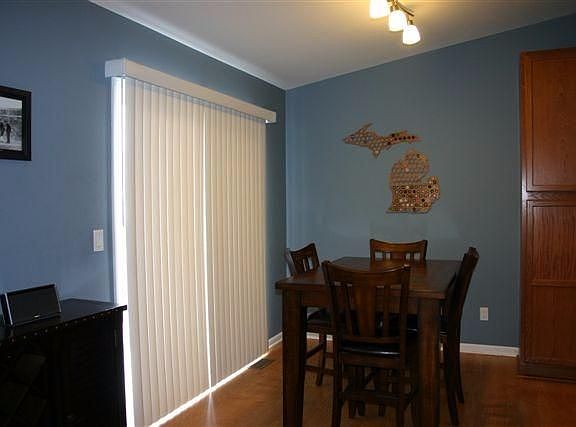 5th image of 7104 Maplelawn Dr