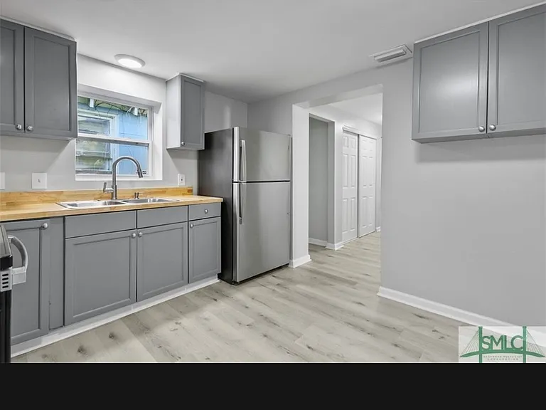 705 W 47th St — Photo 7