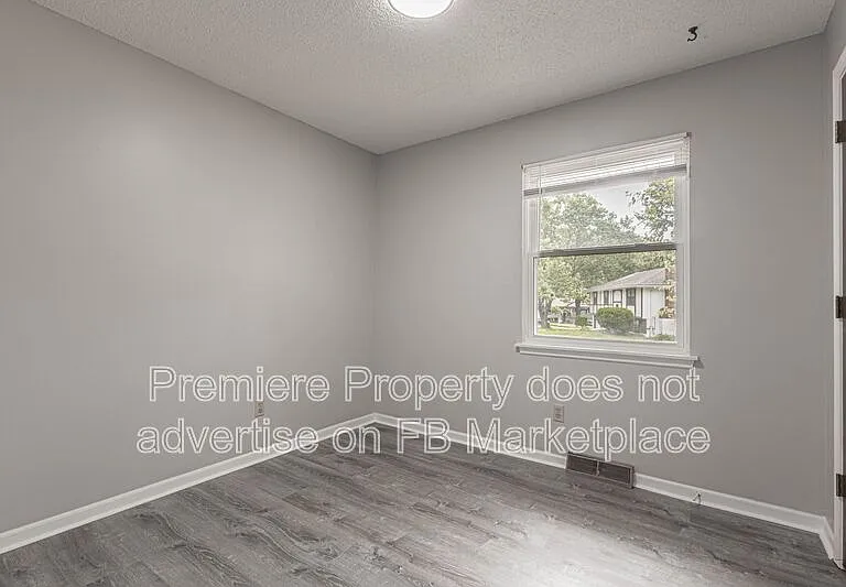 1201 NE 9th St — Photo 11