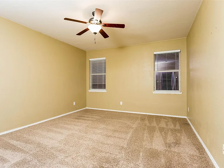 1305 Auburn Dr — Photo 13