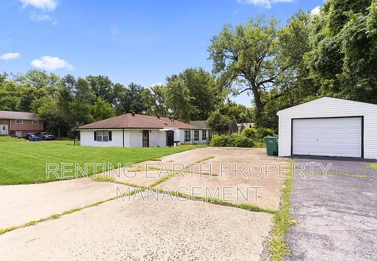 9835 Winkler Dr — Photo 19