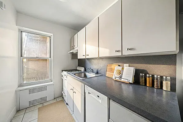 Kitchen, photo 1