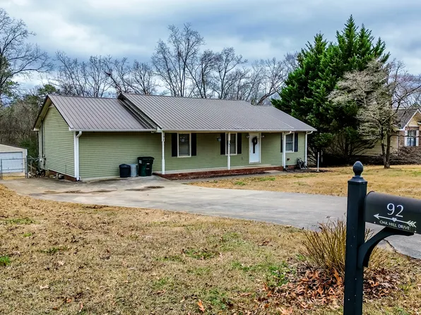 92 Oak Hill Dr, Calhoun, GA 30701