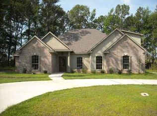 2006 Honeytree Trail Cir, Haughton, LA 71037