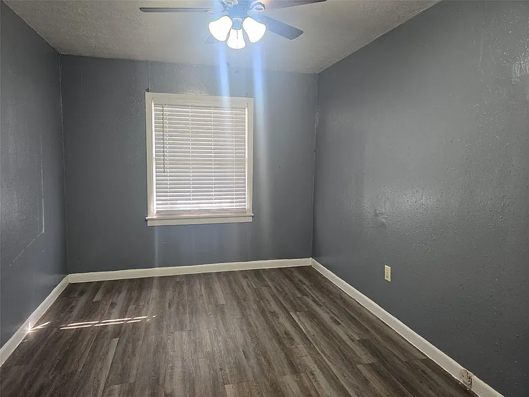 5105 Timothy St #4 — Photo 6