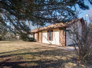 107 W Oak St, Nixa, MO 65714