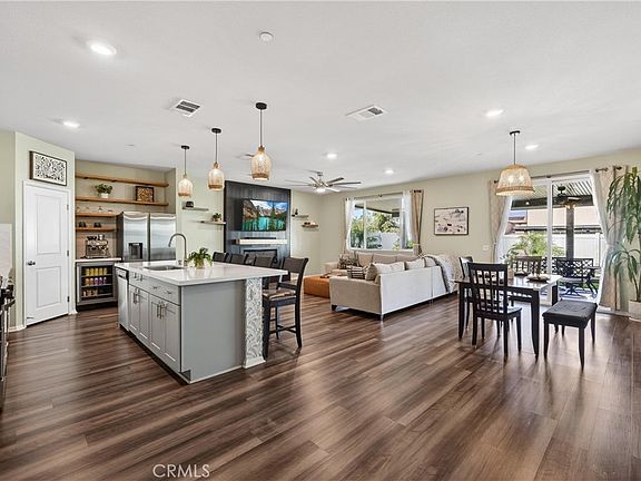 3rd image of 9669 Jurupa Ave