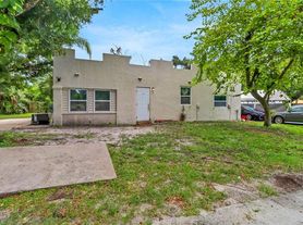 4180 Sabal Ln, Fort Myers, FL