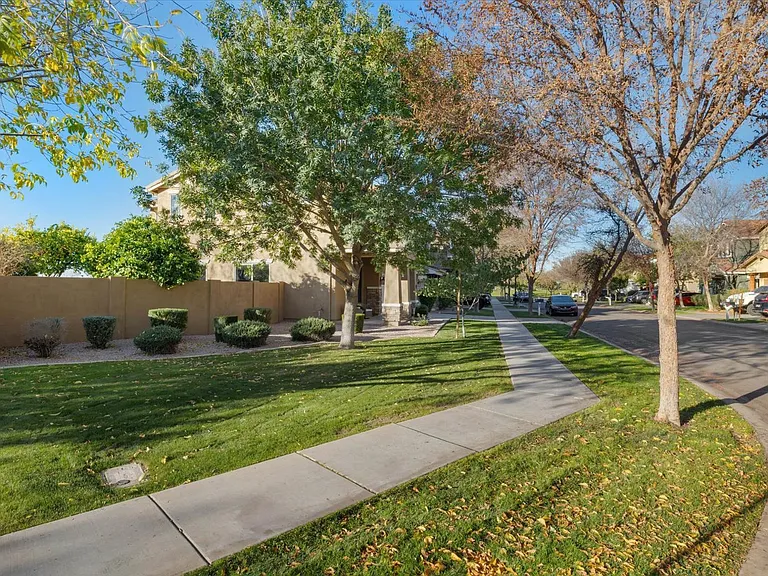 3437 E Mesquite St — Photo 29