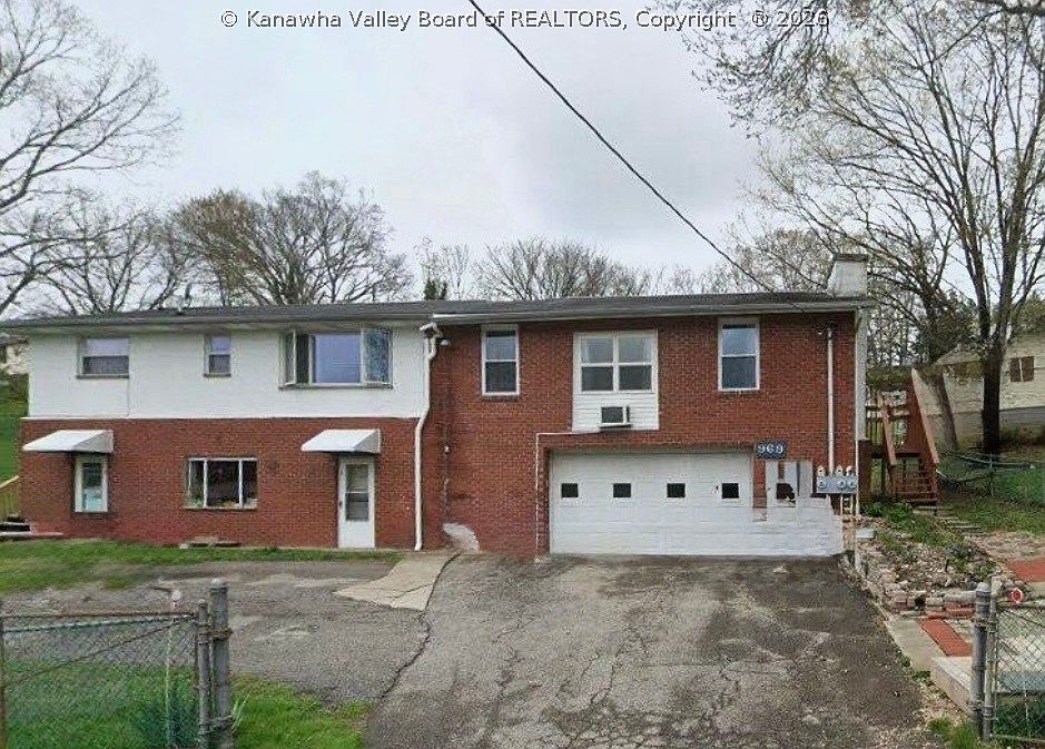 1st image of 969 Lincoln Dr