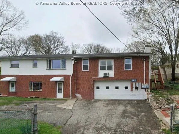 969 Lincoln Dr, South Charleston, WV 25309