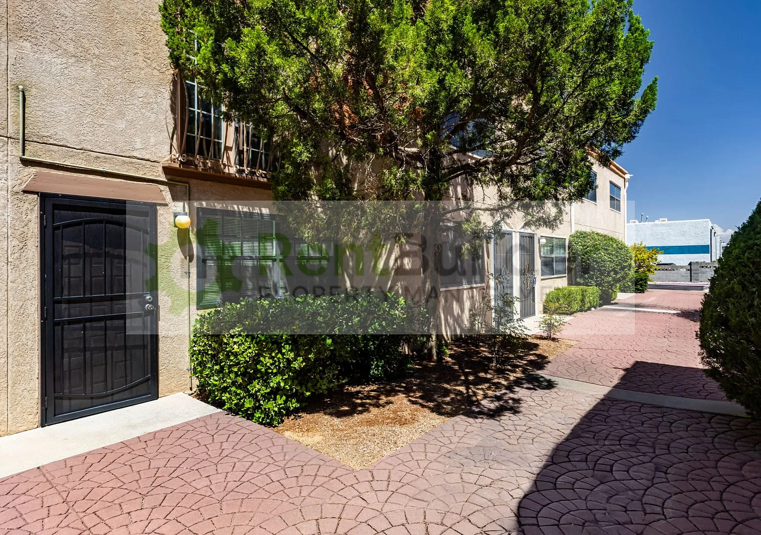 2 bed, 2.5 bath, 1484 sqft, $1,895 — Photo 2