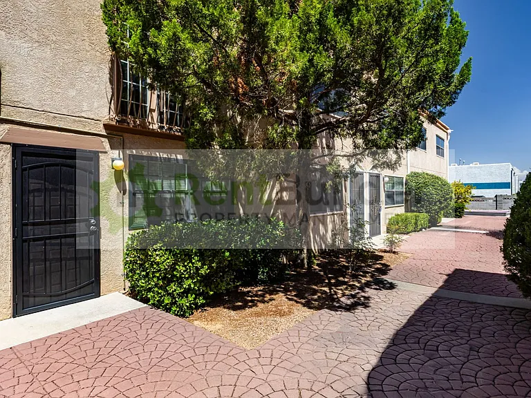 6041 Sequoia Rd NW #D10 — Photo 2