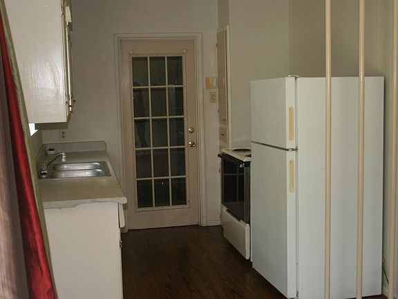 5th image of 1613 Pinewood Dr