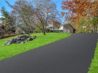 5 Karsten Dr, Suffern, NY 10901