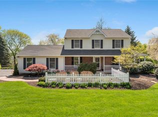 5200 Geissinger Rd, Zionsville, PA 18092