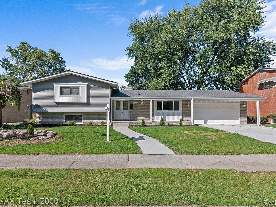 1st image of 1074 Blairmoor Ct