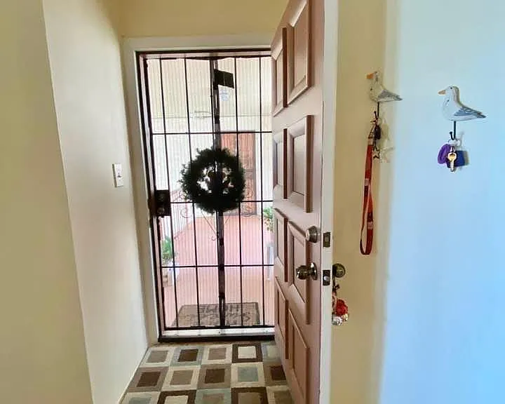 Foyer facing out